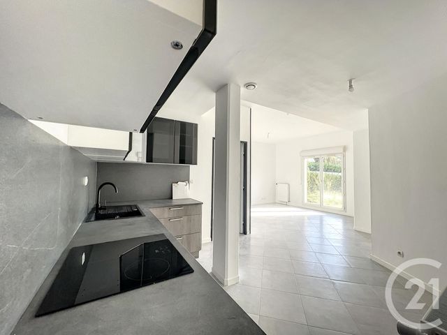 Appartement F3 à louer - 3 pièces - 66.0 m2 - MELUN - 77 - ILE-DE-FRANCE - Century 21 Cerim