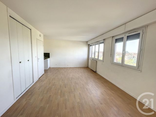 Appartement F1 à louer - 1 pièce - 29.7 m2 - MELUN - 77 - ILE-DE-FRANCE - Century 21 Cerim