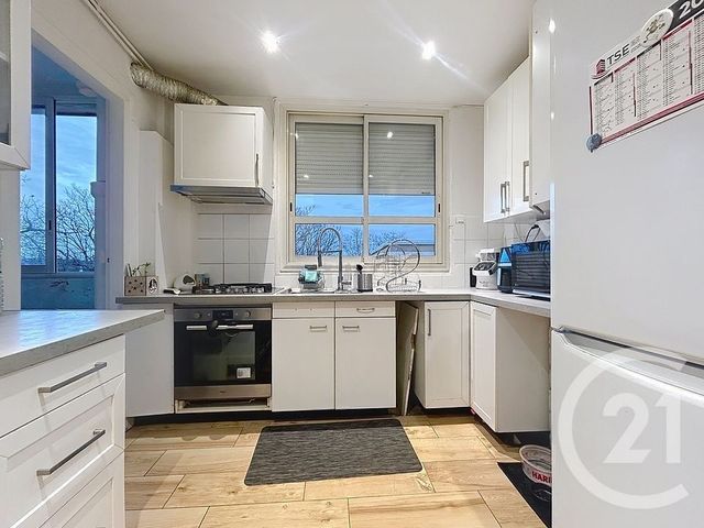 Appartement F4 à vendre - 4 pièces - 69.86 m2 - LA ROCHETTE - 77 - ILE-DE-FRANCE - Century 21 Cerim