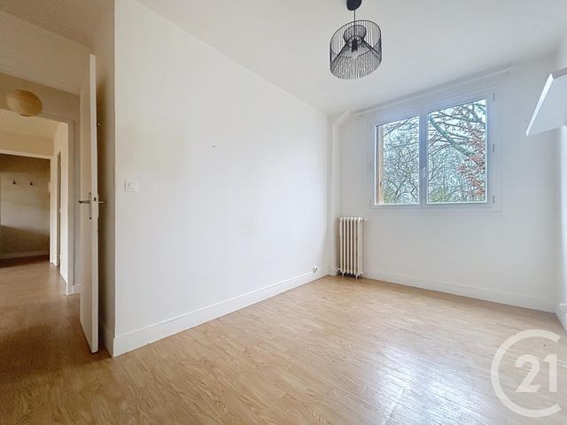 Appartement F3 à vendre - 3 pièces - 56.81 m2 - LA ROCHETTE - 77 - ILE-DE-FRANCE - Century 21 Cerim