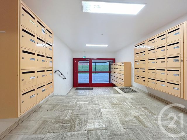 Appartement F2 à vendre - 2 pièces - 47.0 m2 - MELUN - 77 - ILE-DE-FRANCE - Century 21 Cerim