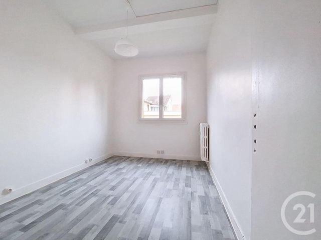 Appartement F2 à vendre - 2 pièces - 40.94 m2 - MELUN - 77 - ILE-DE-FRANCE - Century 21 Cerim