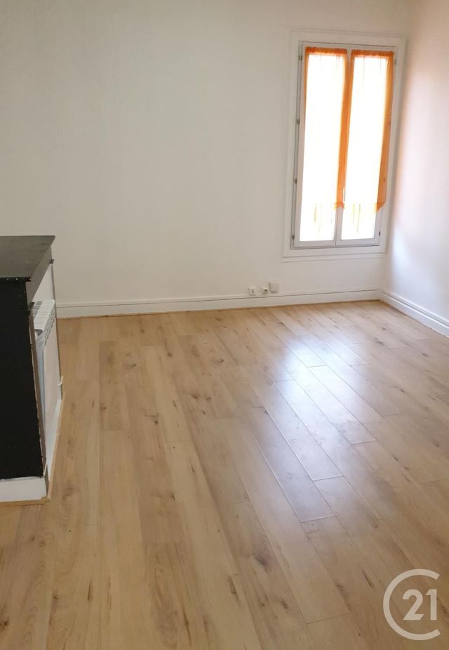 Afficher la photo en grand immeuble à vendre - 506.0 m2 - MELUN - 77 - ILE-DE-FRANCE - Century 21 Cerim