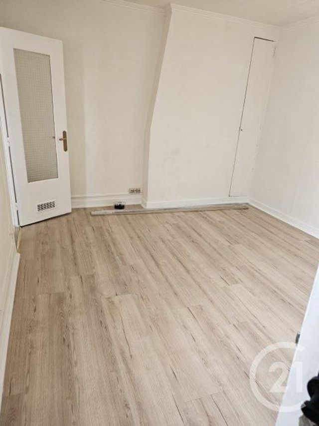 Afficher la photo en grand immeuble à vendre - 506.0 m2 - MELUN - 77 - ILE-DE-FRANCE - Century 21 Cerim