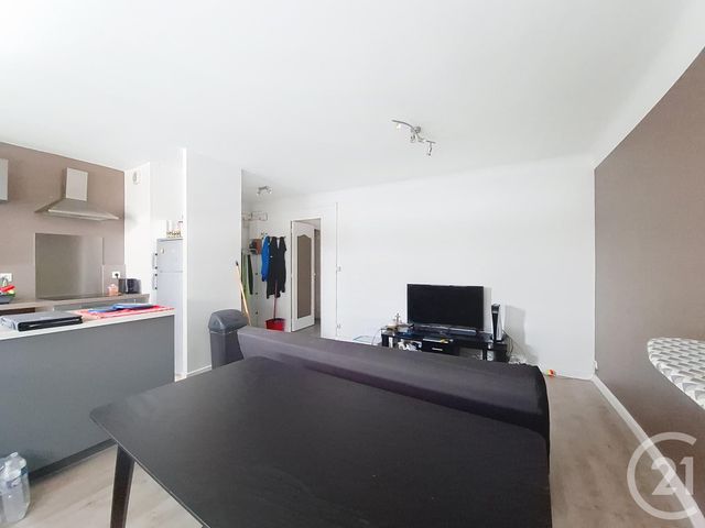 Appartement F3 à vendre - 3 pièces - 52.74 m2 - LA ROCHETTE - 77 - ILE-DE-FRANCE - Century 21 Cerim