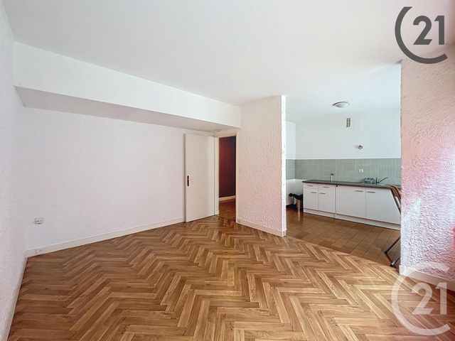 Appartement F1 à louer - 1 pièce - 33.9 m2 - VAUX LE PENIL - 77 - ILE-DE-FRANCE - Century 21 Cerim