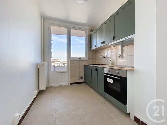 Appartement à vendre - 3 pièces - 55.0 m2 - MELUN - 77 - ILE-DE-FRANCE - Century 21 Cerim