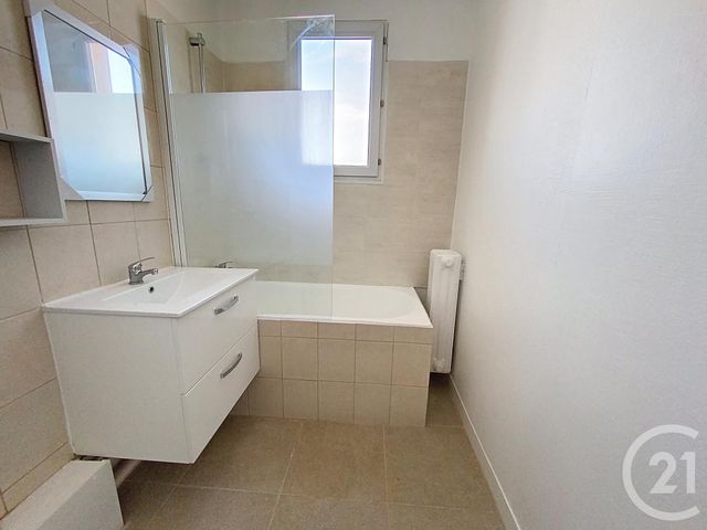 Appartement à vendre - 3 pièces - 55.0 m2 - MELUN - 77 - ILE-DE-FRANCE - Century 21 Cerim