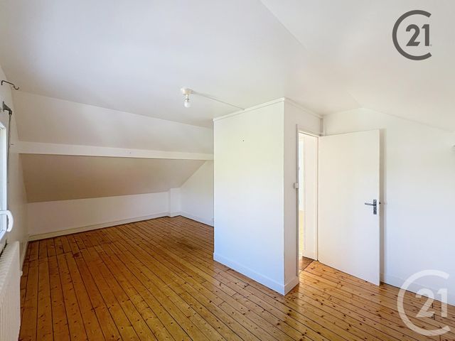 Appartement F5 à louer - 5 pièces - 70.86 m2 - LE MEE SUR SEINE - 77 - ILE-DE-FRANCE - Century 21 Cerim