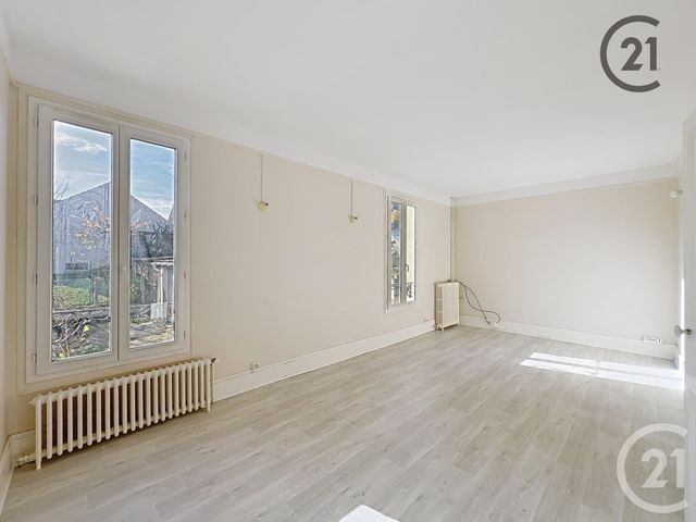 Appartement F5 à louer - 5 pièces - 70.86 m2 - LE MEE SUR SEINE - 77 - ILE-DE-FRANCE - Century 21 Cerim