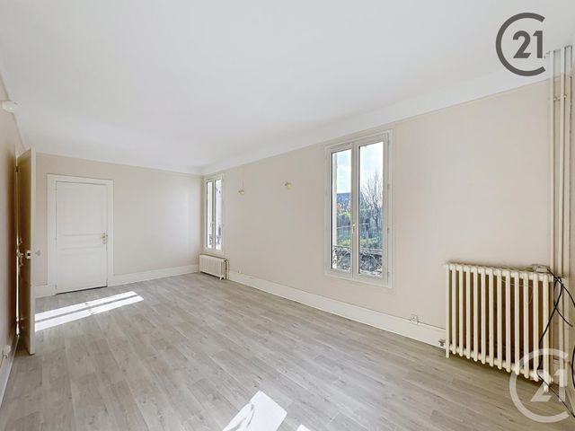 Appartement F5 à louer - 5 pièces - 70.86 m2 - LE MEE SUR SEINE - 77 - ILE-DE-FRANCE - Century 21 Cerim
