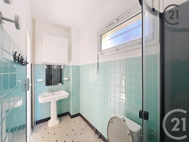 Appartement F5 à louer - 5 pièces - 70.86 m2 - LE MEE SUR SEINE - 77 - ILE-DE-FRANCE - Century 21 Cerim