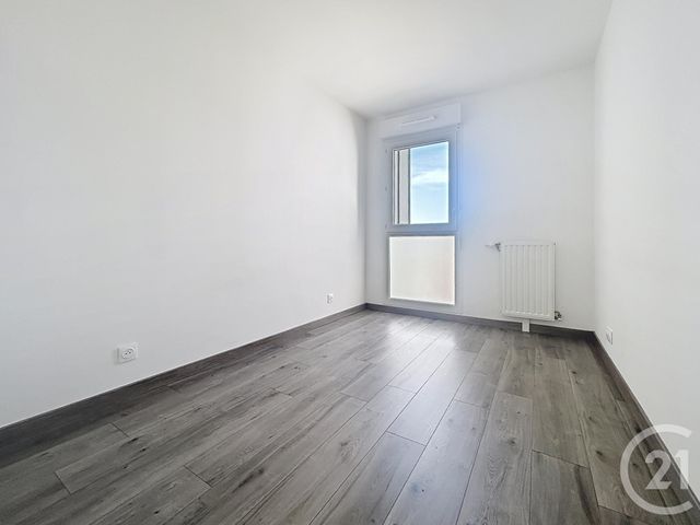 Appartement F3 à vendre - 3 pièces - 57.2 m2 - MELUN - 77 - ILE-DE-FRANCE - Century 21 Cerim