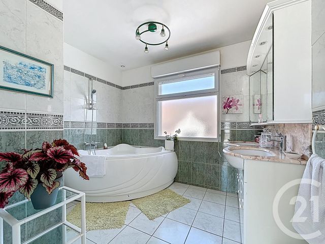 Afficher la photo en grand maison à vendre - 6 pièces - 140.0 m2 - VERT ST DENIS - 77 - ILE-DE-FRANCE - Century 21 Cerim