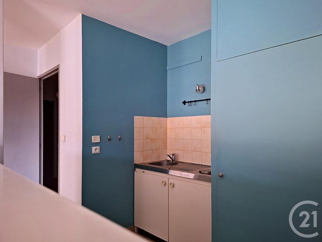Appartement F2 à vendre - 2 pièces - 56.0 m2 - MELUN - 77 - ILE-DE-FRANCE - Century 21 Cerim