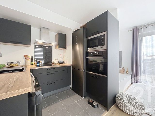 Appartement F3 à vendre - 3 pièces - 55.0 m2 - MELUN - 77 - ILE-DE-FRANCE - Century 21 Cerim