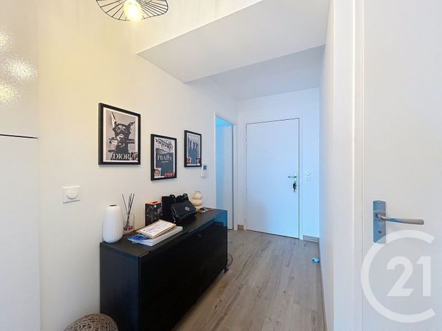 Appartement F3 à vendre - 3 pièces - 55.0 m2 - MELUN - 77 - ILE-DE-FRANCE - Century 21 Cerim