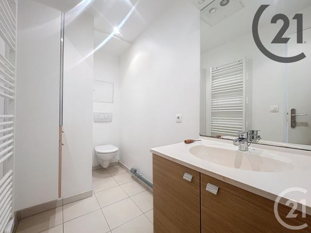 Appartement F2 à louer - 2 pièces - 31.0 m2 - MELUN - 77 - ILE-DE-FRANCE - Century 21 Cerim