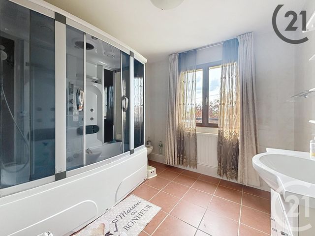 Appartement F3 à louer - 3 pièces - 76.81 m2 - DAMMARIE LES LYS - 77 - ILE-DE-FRANCE - Century 21 Cerim