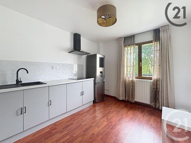 Appartement F3 à louer - 3 pièces - 76.81 m2 - DAMMARIE LES LYS - 77 - ILE-DE-FRANCE - Century 21 Cerim