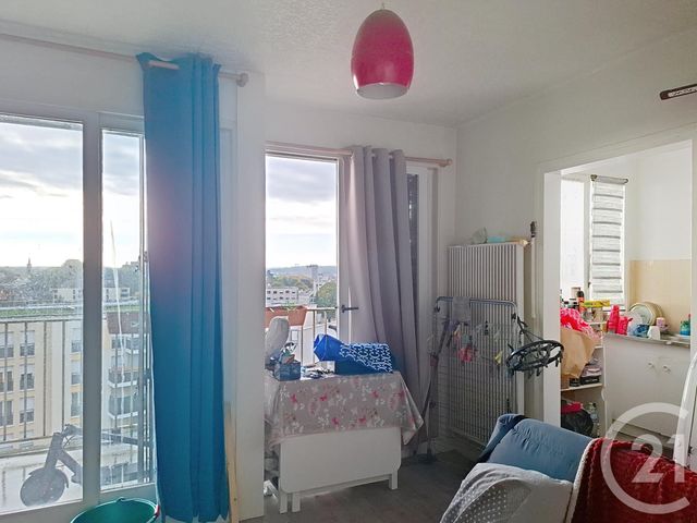 Appartement F1 bis à vendre - 2 pièces - 33.51 m2 - MELUN - 77 - ILE-DE-FRANCE - Century 21 Cerim