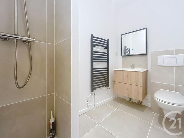 Appartement F2 à vendre - 2 pièces - 43.25 m2 - MELUN - 77 - ILE-DE-FRANCE - Century 21 Cerim