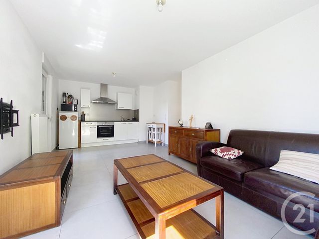 Appartement F3 à vendre - 3 pièces - 57.04 m2 - MELUN - 77 - ILE-DE-FRANCE - Century 21 Cerim