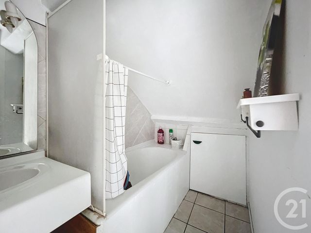 Appartement Studio à louer - 1 pièce - 15.0 m2 - MELUN - 77 - ILE-DE-FRANCE - Century 21 Cerim