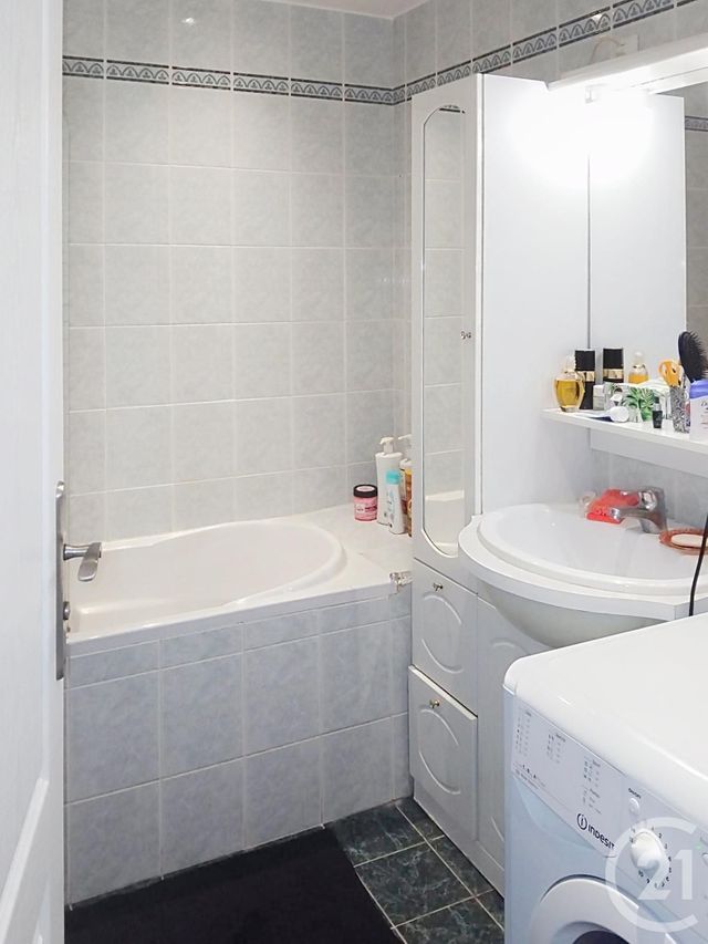 Afficher la photo en grand Appartement F3 à vendre - 3 pièces - 62.68 m2 - MELUN - 77 - ILE-DE-FRANCE - Century 21 Cerim