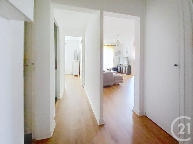 Afficher la photo en grand Appartement F3 à vendre - 3 pièces - 62.68 m2 - MELUN - 77 - ILE-DE-FRANCE - Century 21 Cerim