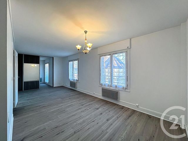 Appartement F2 à louer - 2 pièces - 42.22 m2 - MELUN - 77 - ILE-DE-FRANCE - Century 21 Cerim