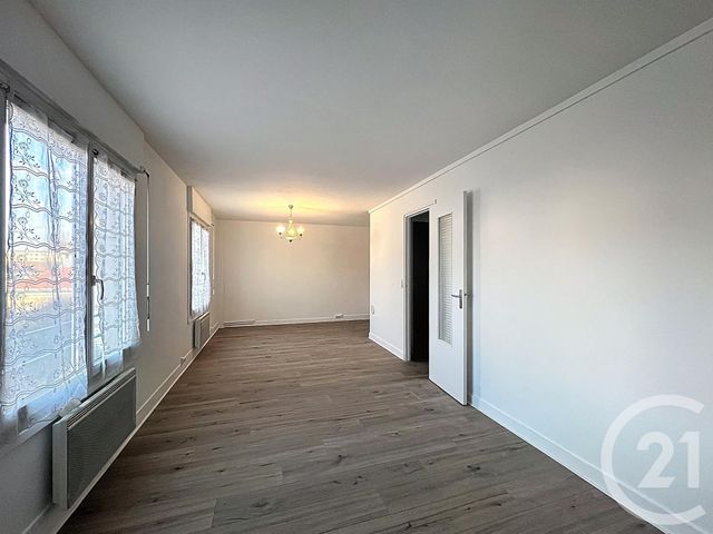 Appartement F2 à louer - 2 pièces - 42.22 m2 - MELUN - 77 - ILE-DE-FRANCE - Century 21 Cerim