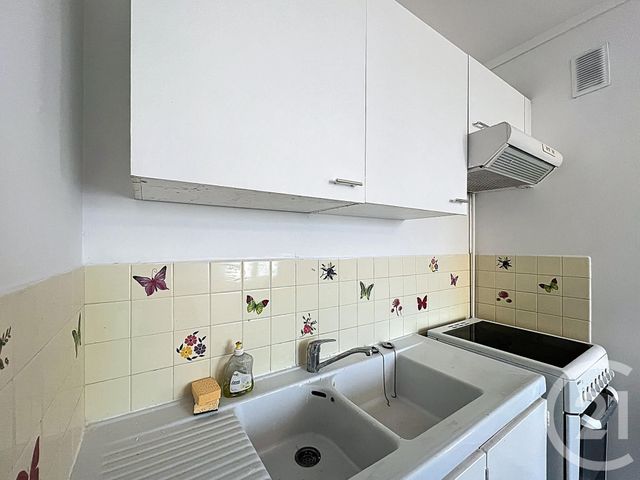 Appartement F2 à louer - 2 pièces - 42.22 m2 - MELUN - 77 - ILE-DE-FRANCE - Century 21 Cerim