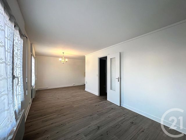 Appartement F2 à louer - 2 pièces - 42.22 m2 - MELUN - 77 - ILE-DE-FRANCE - Century 21 Cerim