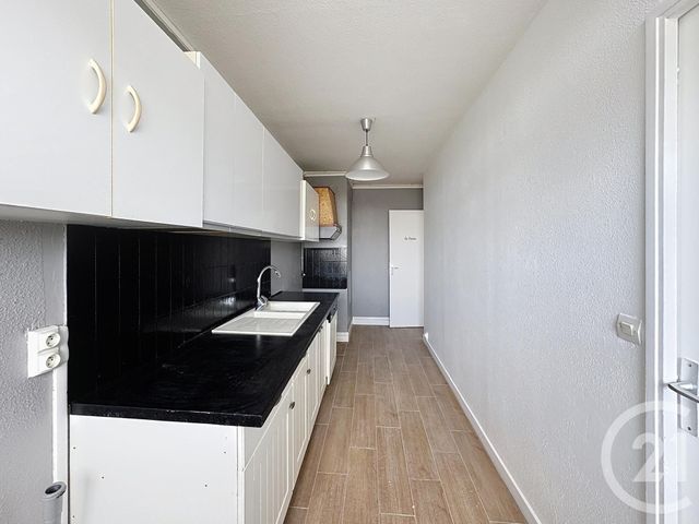 Appartement à vendre - 3 pièces - 62.0 m2 - LE MEE SUR SEINE - 77 - ILE-DE-FRANCE - Century 21 Cerim