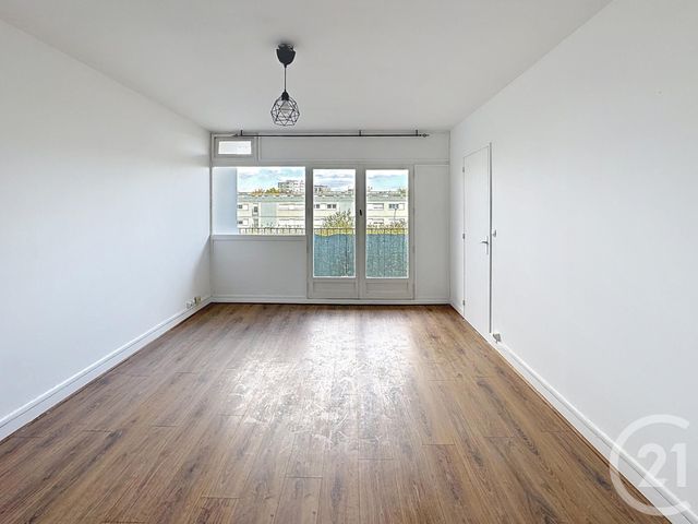 Appartement à vendre - 3 pièces - 62.0 m2 - LE MEE SUR SEINE - 77 - ILE-DE-FRANCE - Century 21 Cerim