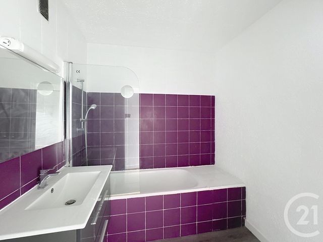 Appartement à vendre - 3 pièces - 62.0 m2 - LE MEE SUR SEINE - 77 - ILE-DE-FRANCE - Century 21 Cerim