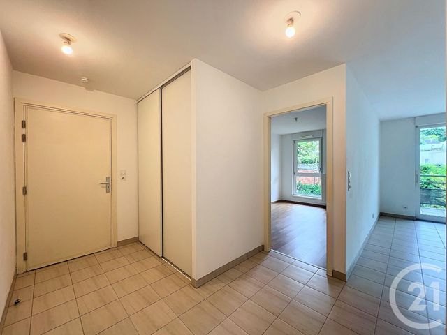 Afficher la photo en grand Appartement F2 à louer - 2 pièces - 42.5 m2 - MELUN - 77 - ILE-DE-FRANCE - Century 21 Cerim