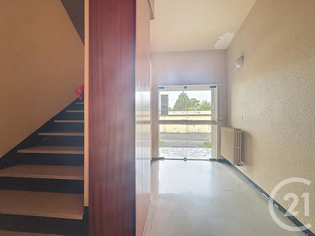 Appartement F3 à vendre - 3 pièces - 59.85 m2 - MELUN - 77 - ILE-DE-FRANCE - Century 21 Cerim