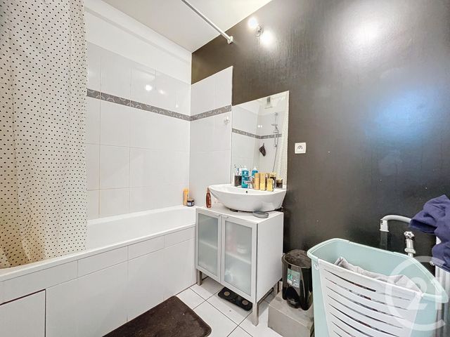 Appartement F4 à vendre - 4 pièces - 85.04 m2 - DAMMARIE LES LYS - 77 - ILE-DE-FRANCE - Century 21 Cerim