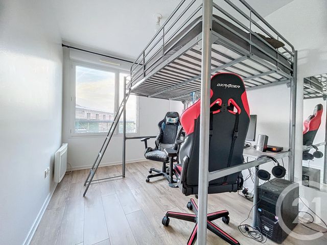 Appartement F4 à vendre - 4 pièces - 85.04 m2 - DAMMARIE LES LYS - 77 - ILE-DE-FRANCE - Century 21 Cerim