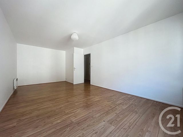 Appartement F2 à vendre - 2 pièces - 51.84 m2 - MELUN - 77 - ILE-DE-FRANCE - Century 21 Cerim