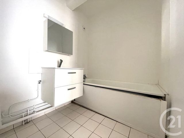 Appartement F2 à vendre - 2 pièces - 51.84 m2 - MELUN - 77 - ILE-DE-FRANCE - Century 21 Cerim