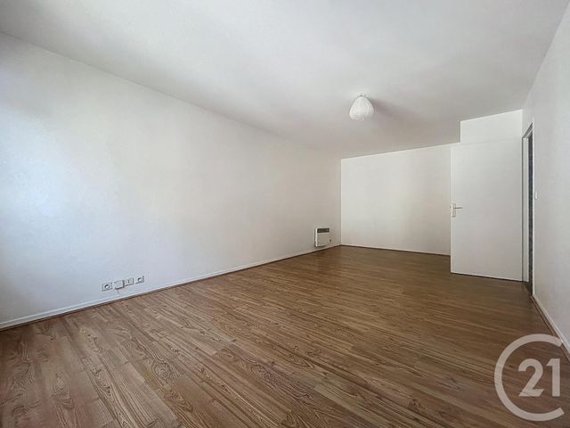 Appartement F2 à vendre - 2 pièces - 51.84 m2 - MELUN - 77 - ILE-DE-FRANCE - Century 21 Cerim