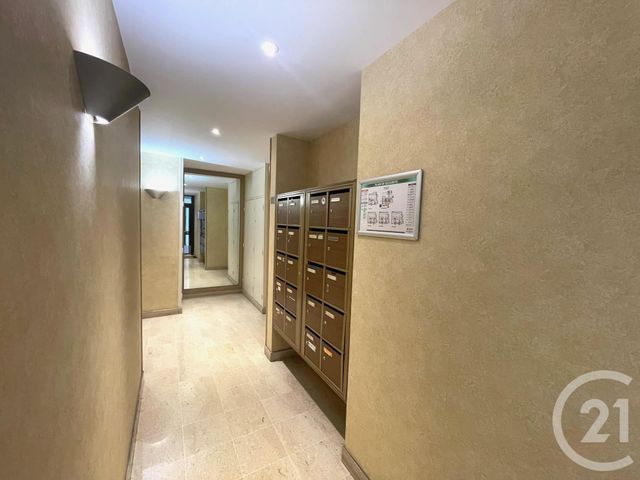 Appartement F2 à vendre - 2 pièces - 51.84 m2 - MELUN - 77 - ILE-DE-FRANCE - Century 21 Cerim