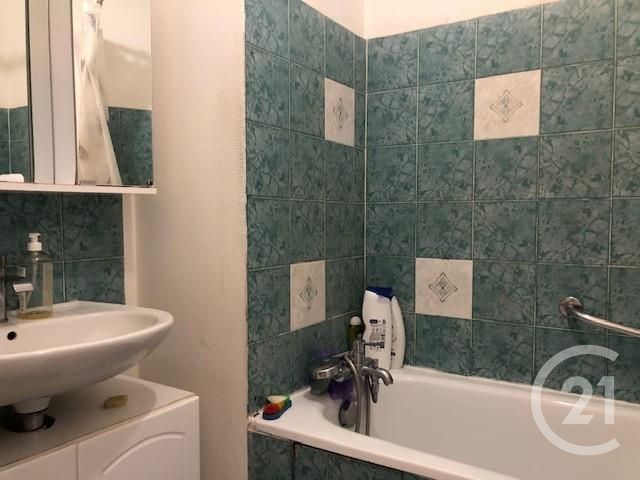 Appartement F3 à vendre - 3 pièces - 72.5 m2 - MELUN - 77 - ILE-DE-FRANCE - Century 21 Cerim