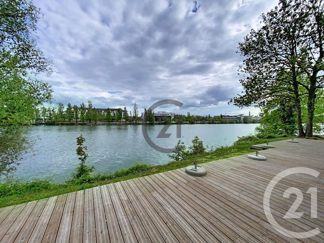 Appartement Duplex à louer - 4 pièces - 63.88 m2 - LE MEE SUR SEINE - 77 - ILE-DE-FRANCE - Century 21 Cerim