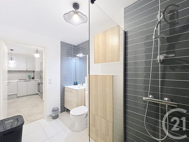 Appartement F2 à louer - 2 pièces - 40.6 m2 - DAMMARIE LES LYS - 77 - ILE-DE-FRANCE - Century 21 Cerim