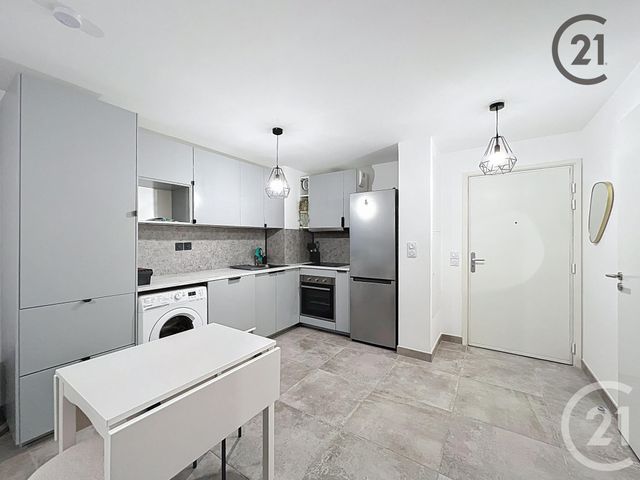 Appartement F2 à louer - 2 pièces - 40.6 m2 - DAMMARIE LES LYS - 77 - ILE-DE-FRANCE - Century 21 Cerim