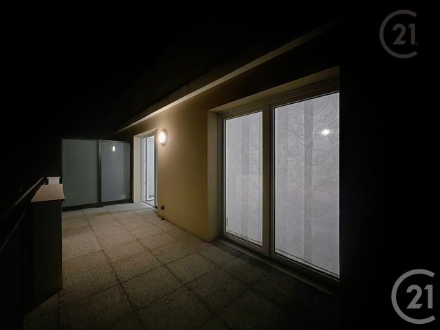 Appartement F2 à louer - 2 pièces - 40.6 m2 - DAMMARIE LES LYS - 77 - ILE-DE-FRANCE - Century 21 Cerim